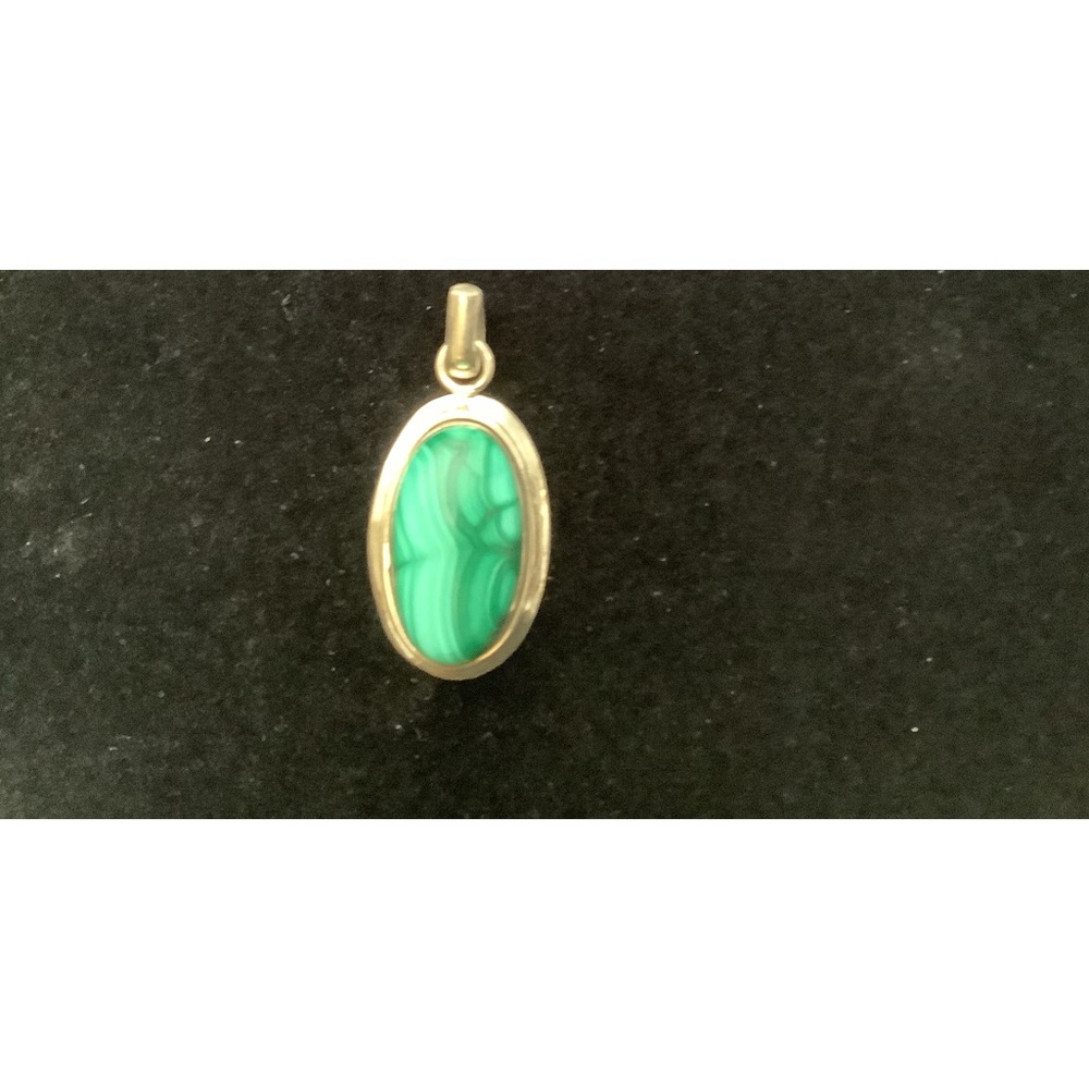Green stone pendant